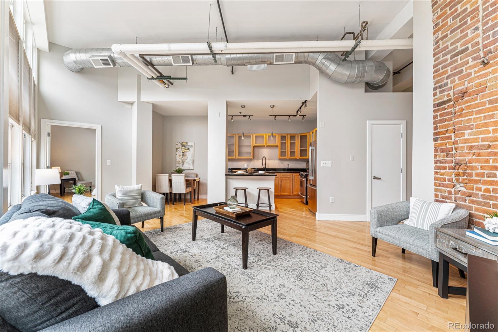 2441 Broadway N Unit: 110