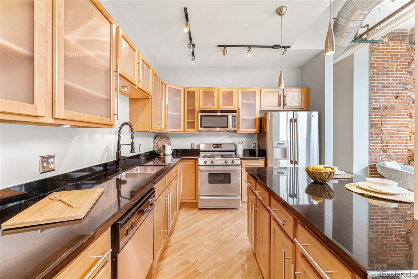 2441 Broadway N Unit: 110