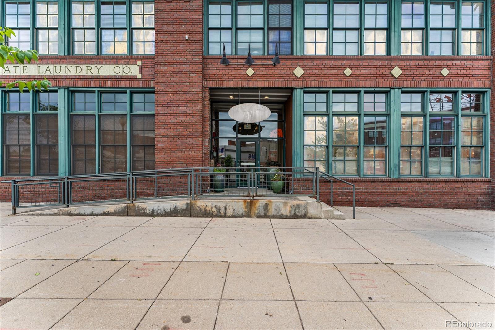 2441 Broadway N Unit: 110