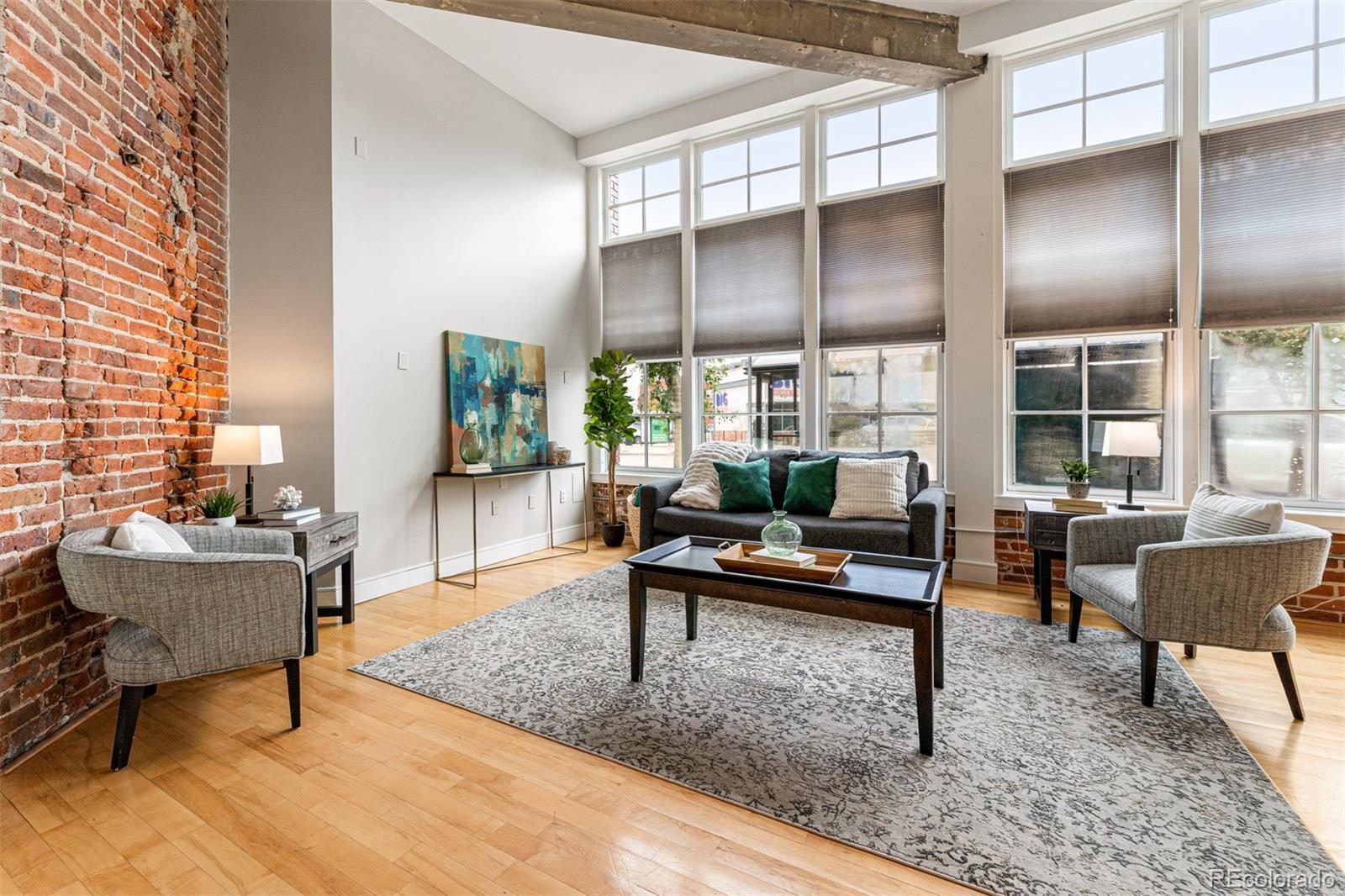 2441 Broadway N Unit: 110