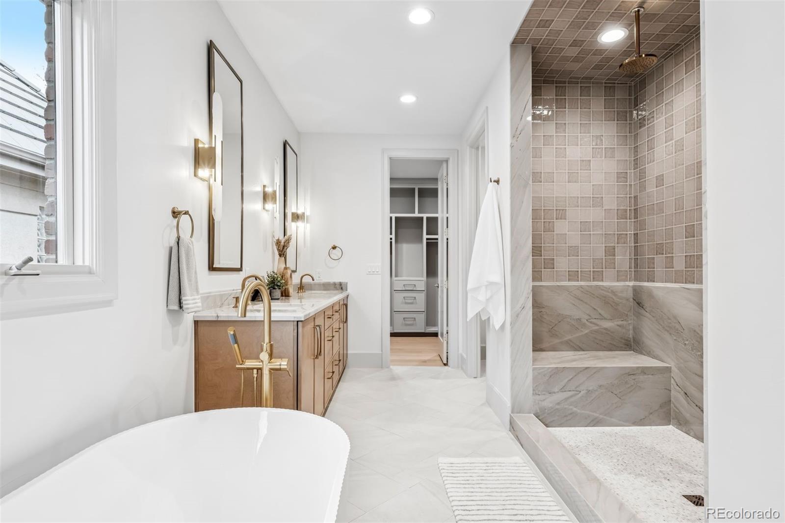 400 S Steele Street Unit: 63