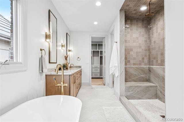 400 S Steele Street Unit: 63