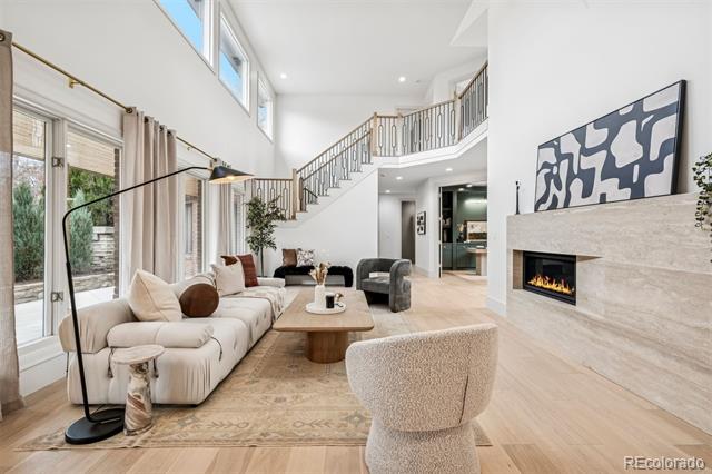 400 S Steele Street Unit: 63