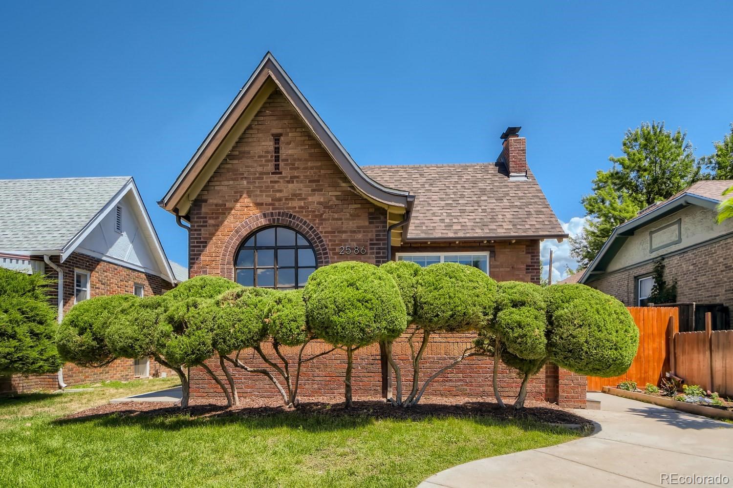 2586 Grape Street