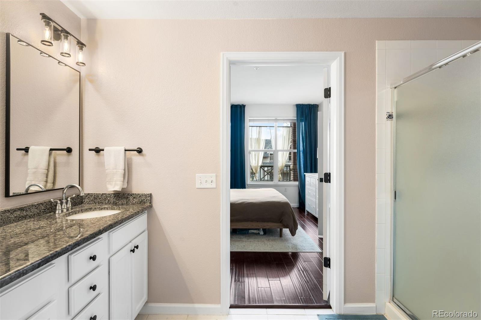 1727 N Pearl Street Unit: 204