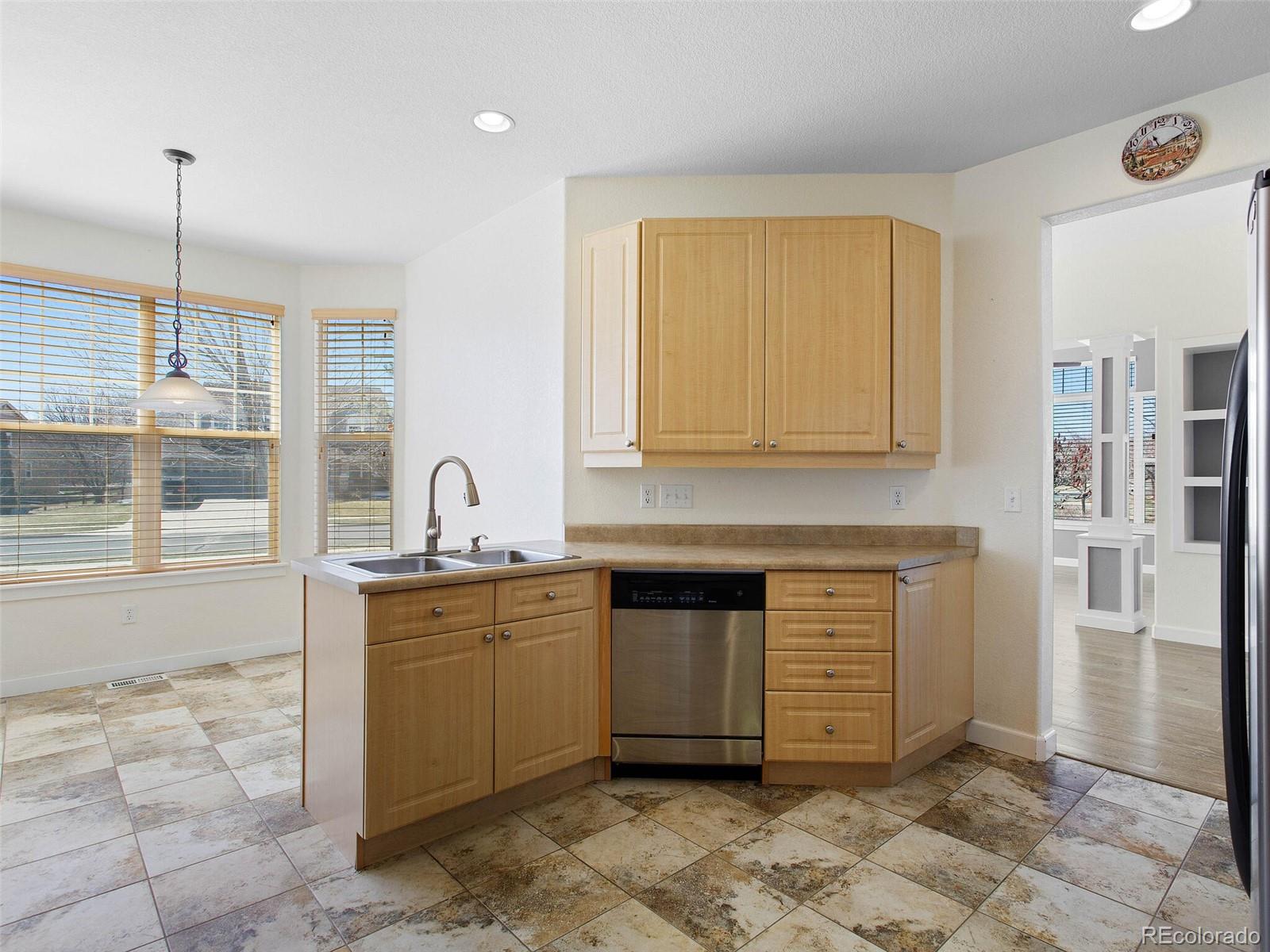 2550 Winding River Drive Unit: F4
