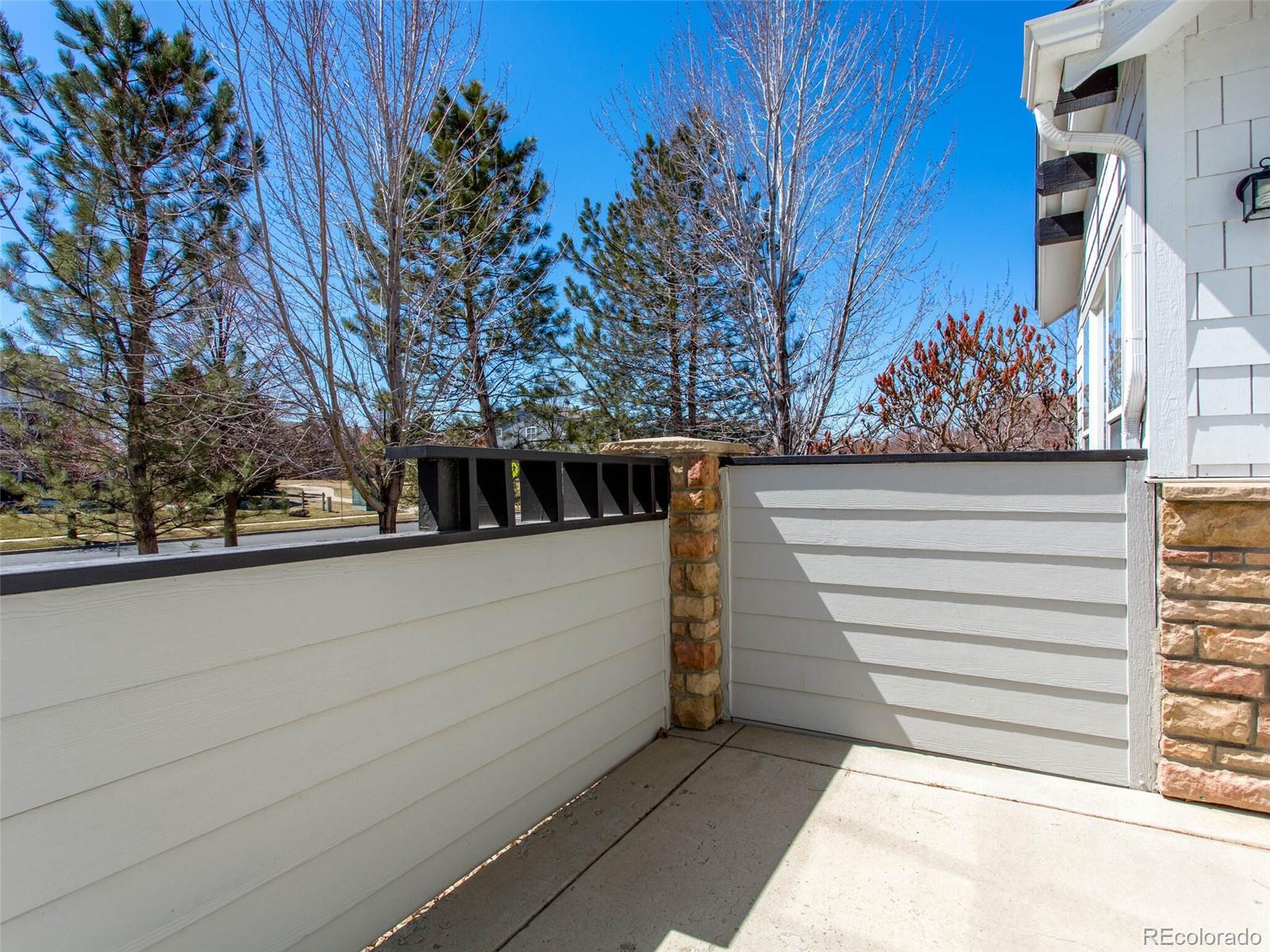 2550 Winding River Drive Unit: F4