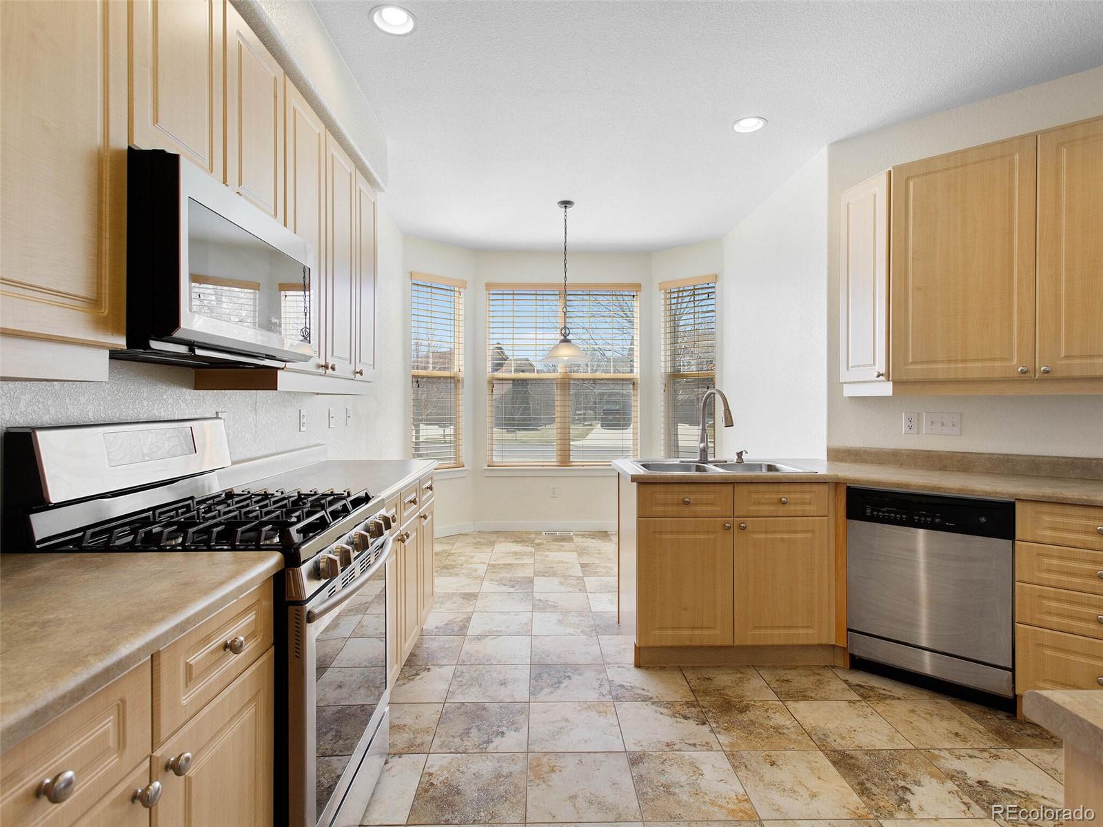 2550 Winding River Drive Unit: F4