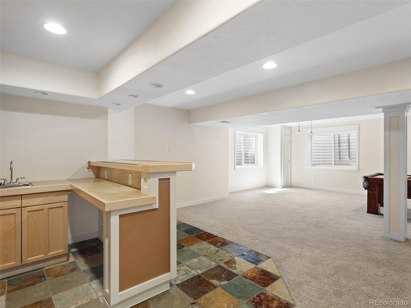 2550 Winding River Drive Unit: F4