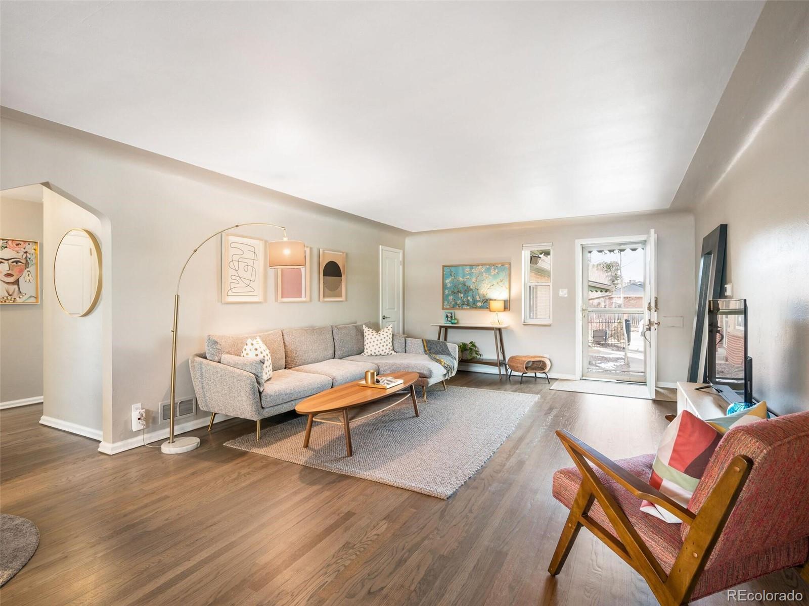 1542 Elm Street Unit: 3