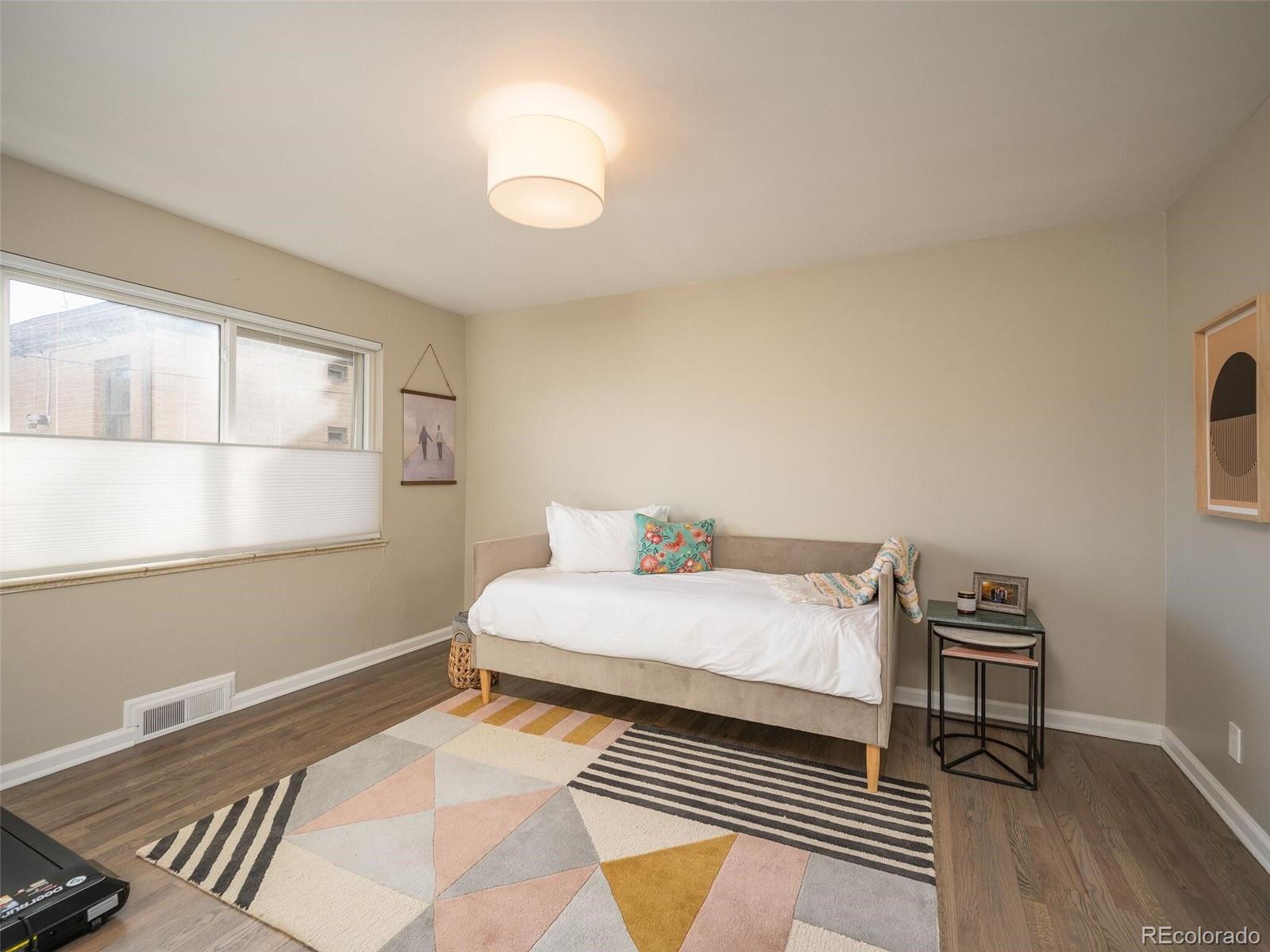 1542 Elm Street Unit: 3