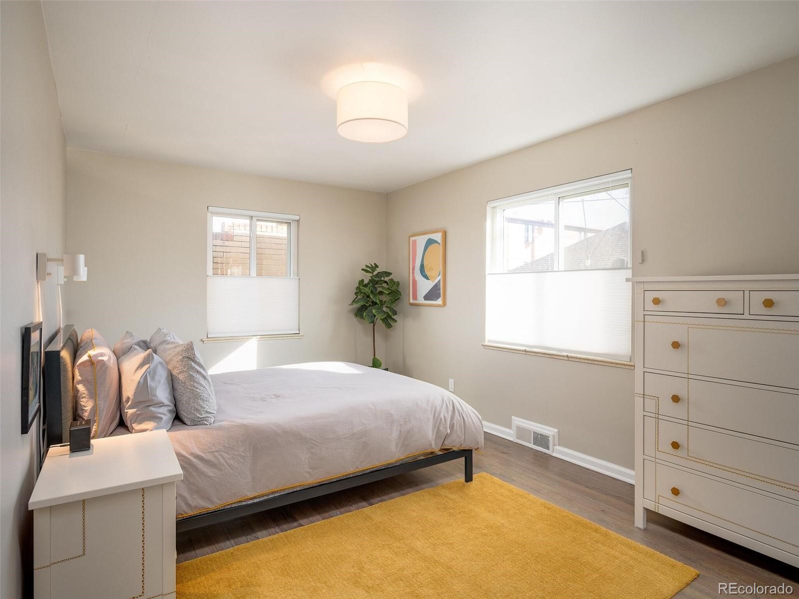 1542 Elm Street Unit: 3