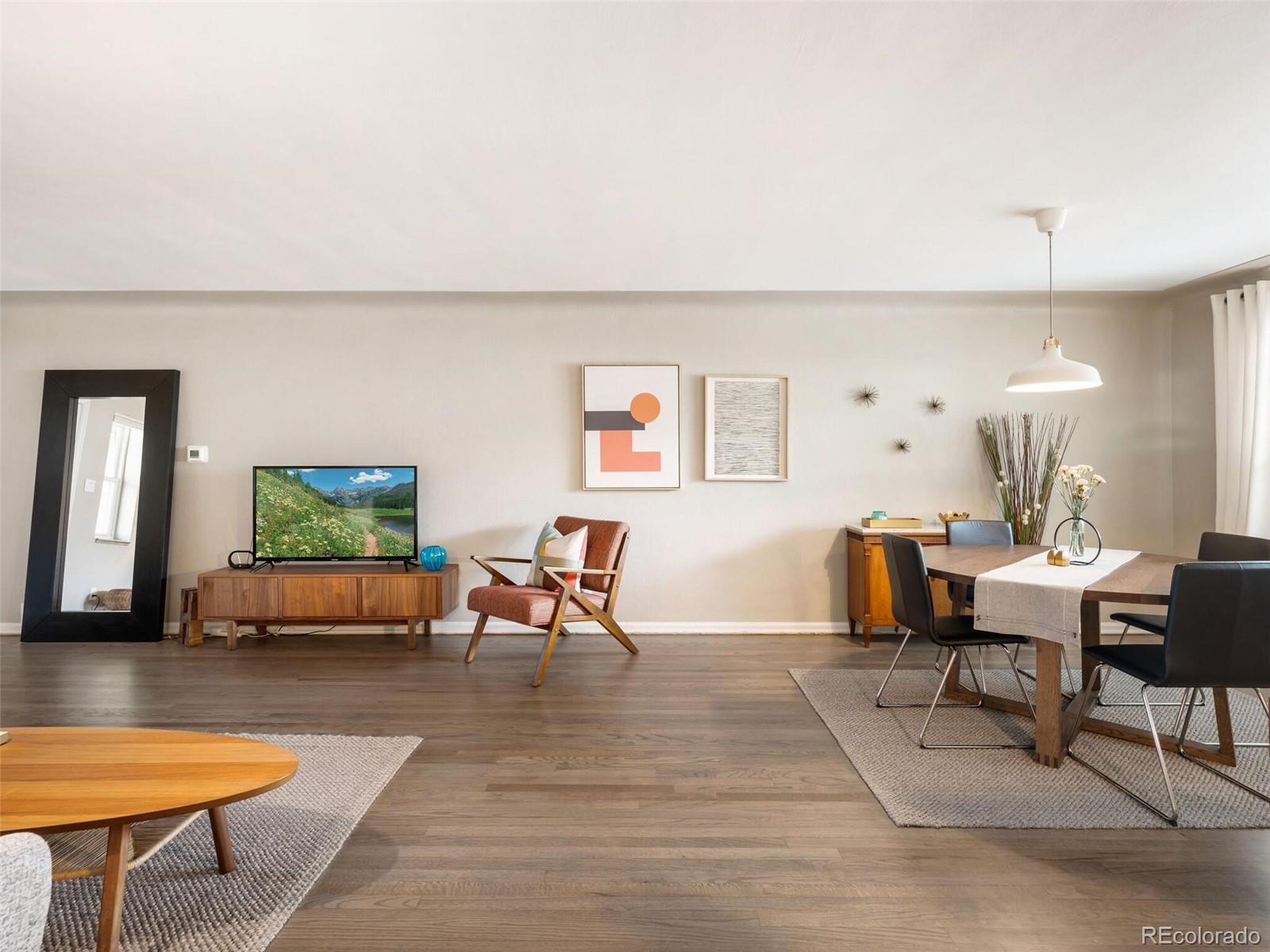 1542 Elm Street Unit: 3