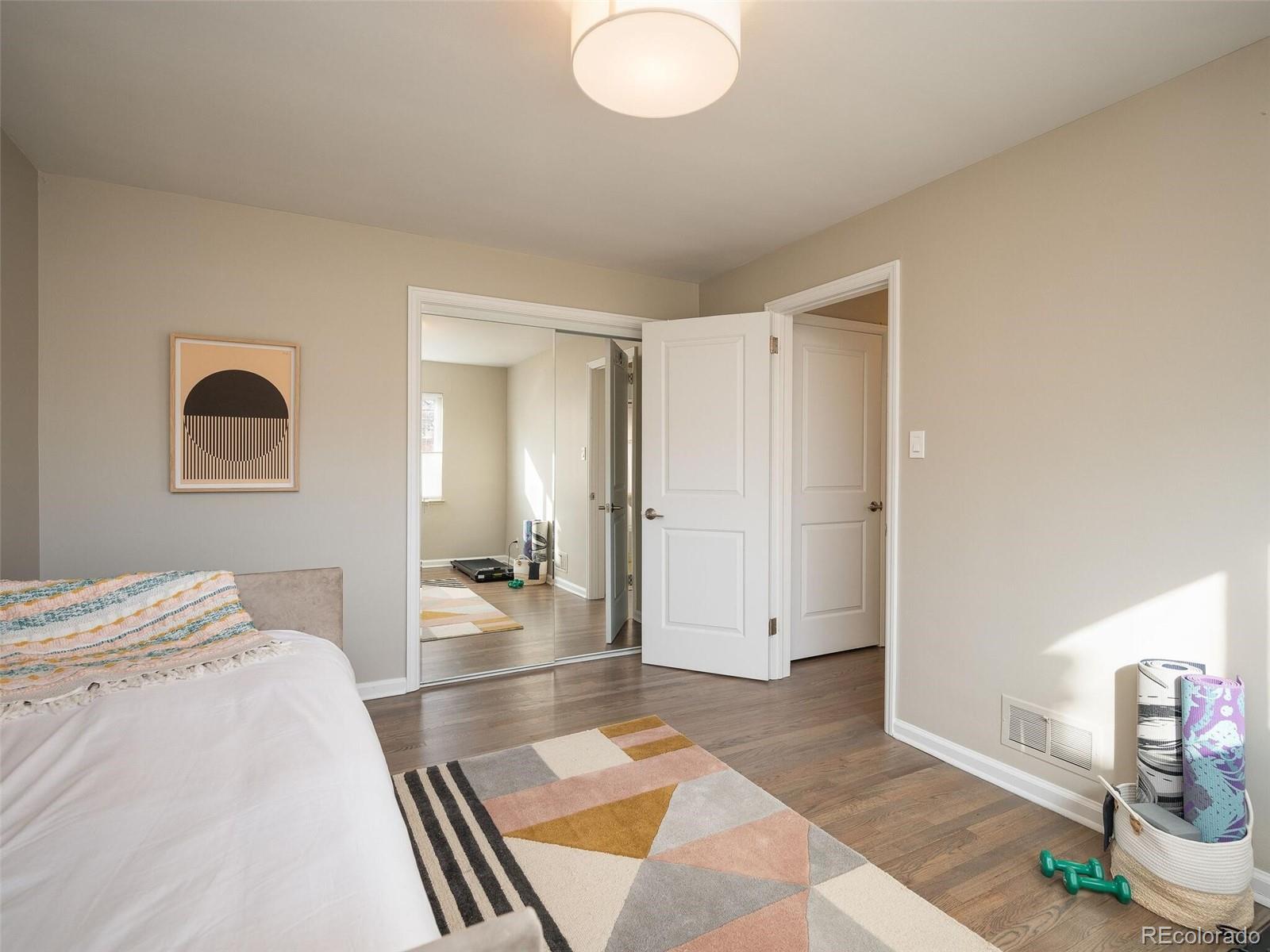 1542 Elm Street Unit: 3
