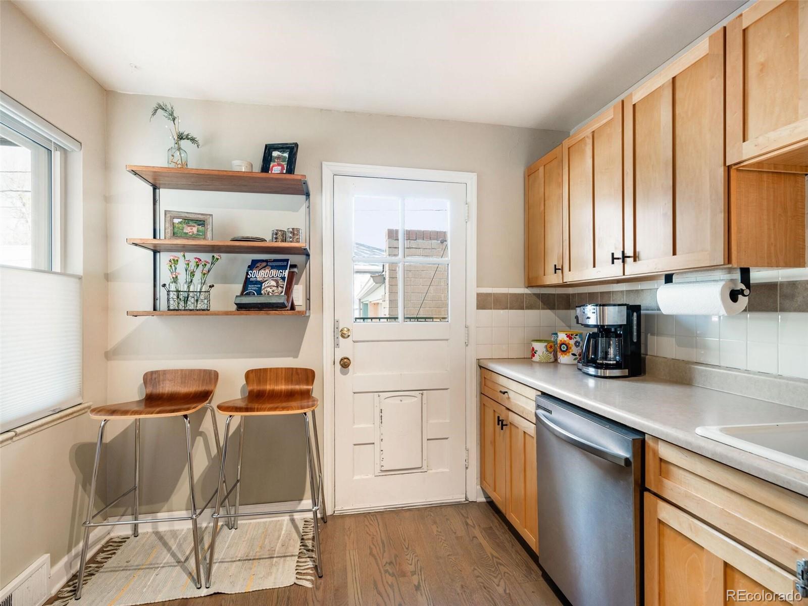 1542 Elm Street Unit: 3