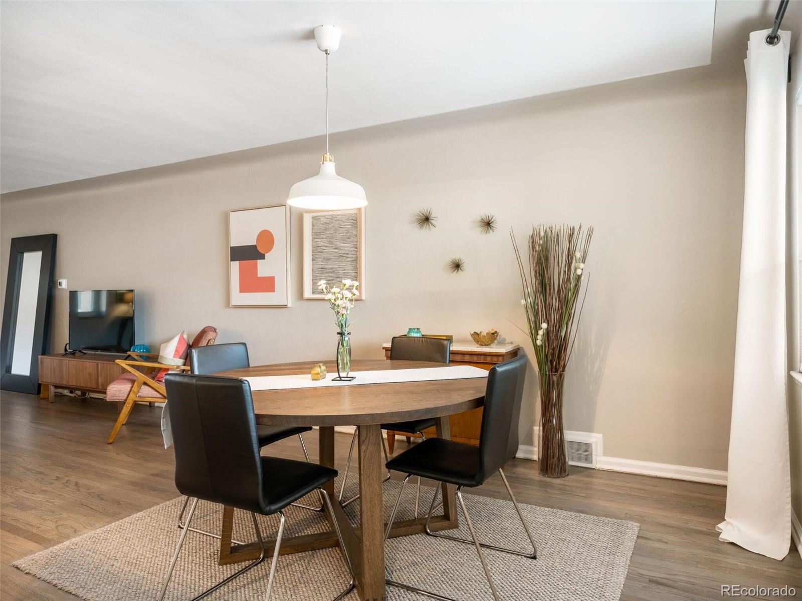 1542 Elm Street Unit: 3