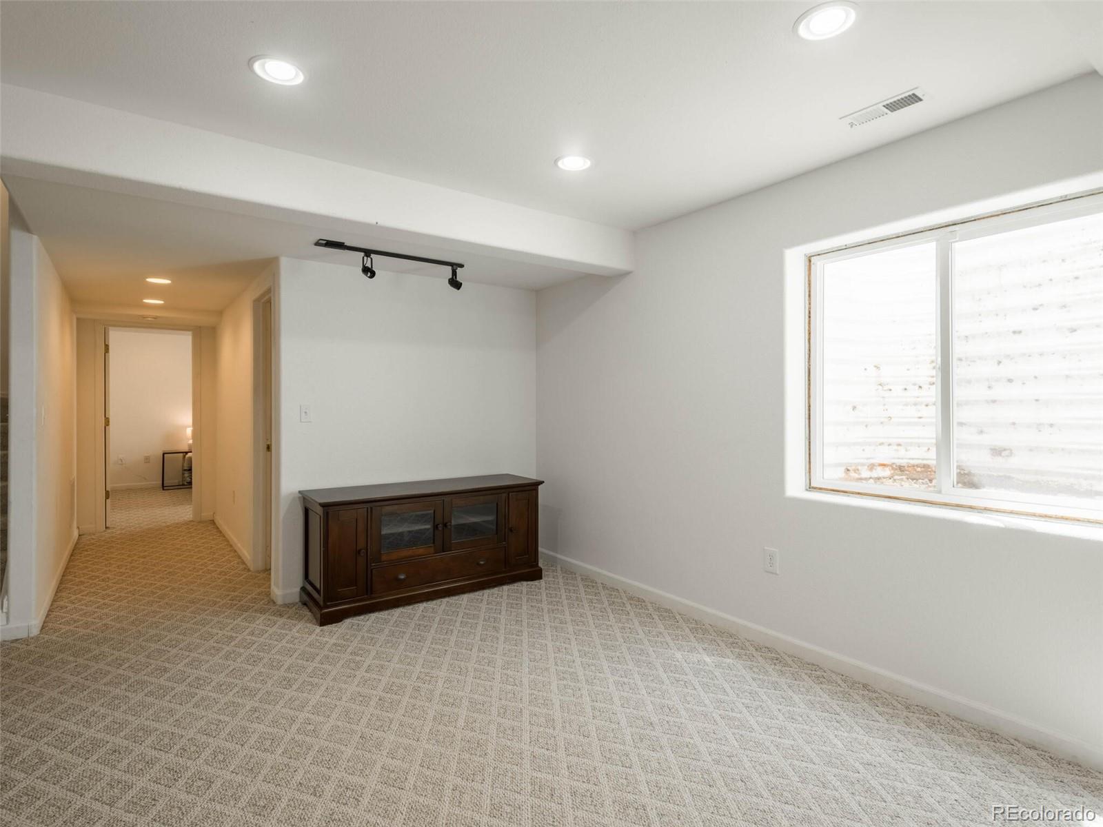 388 Hampstead Avenue