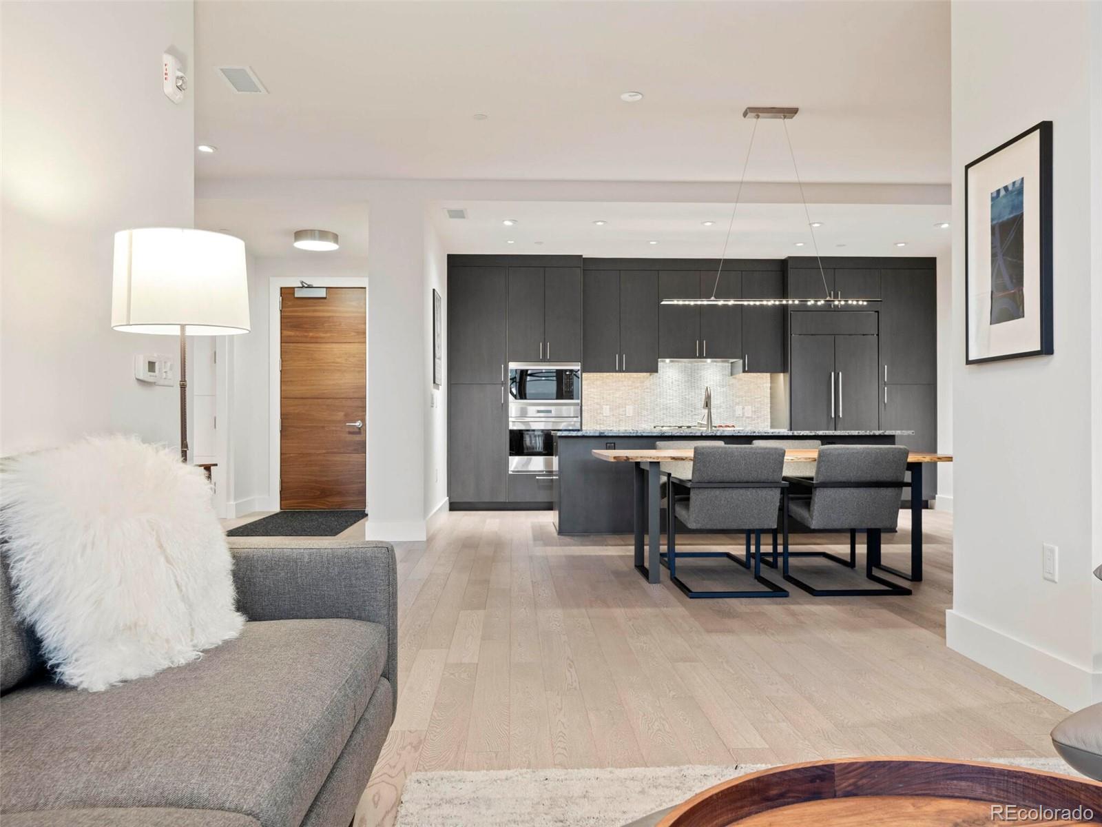 155 Steele Street Unit: 317
