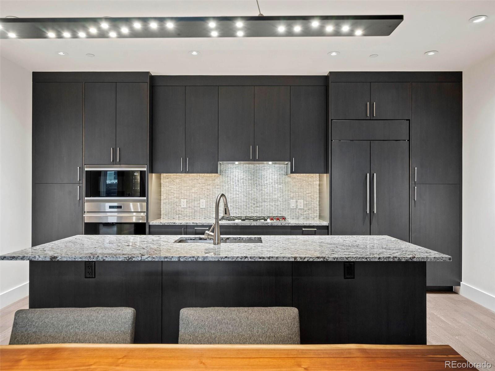 155 Steele Street Unit: 317
