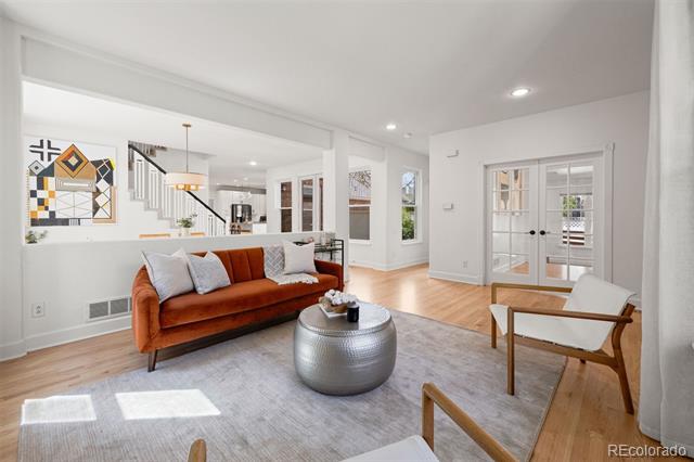 7602 E 8th Place