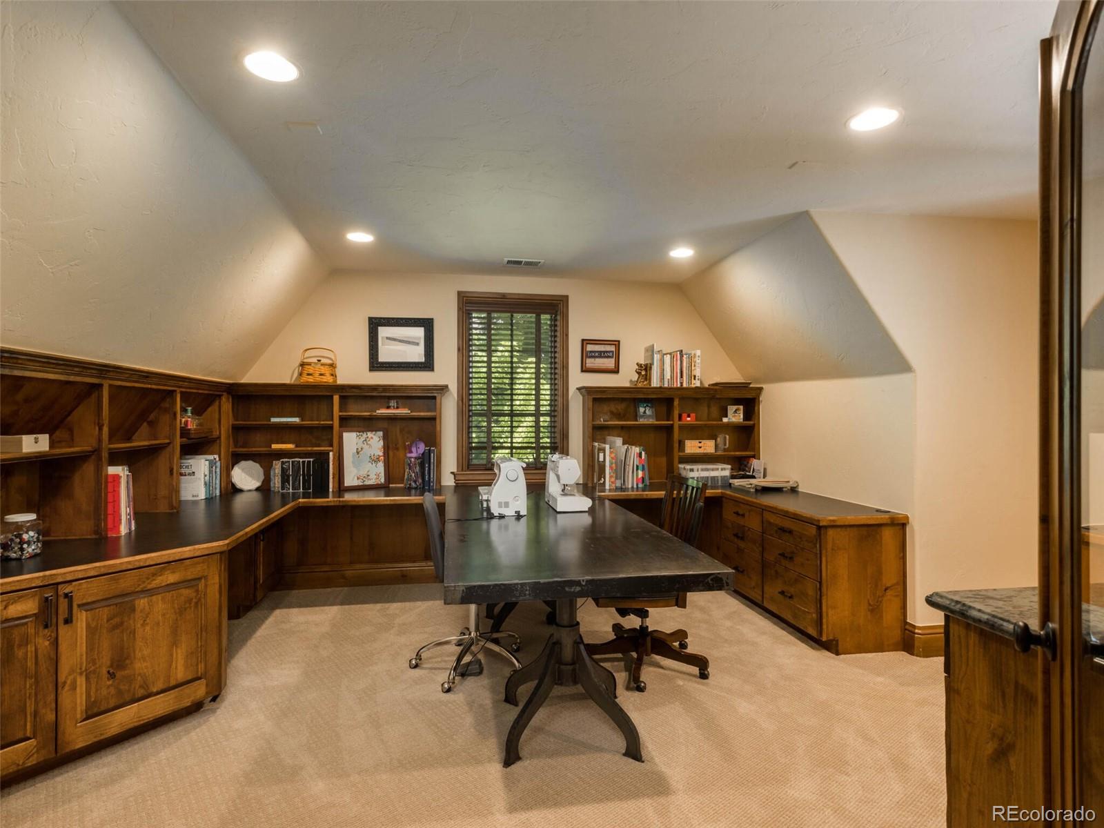 7 Foxtail Circle