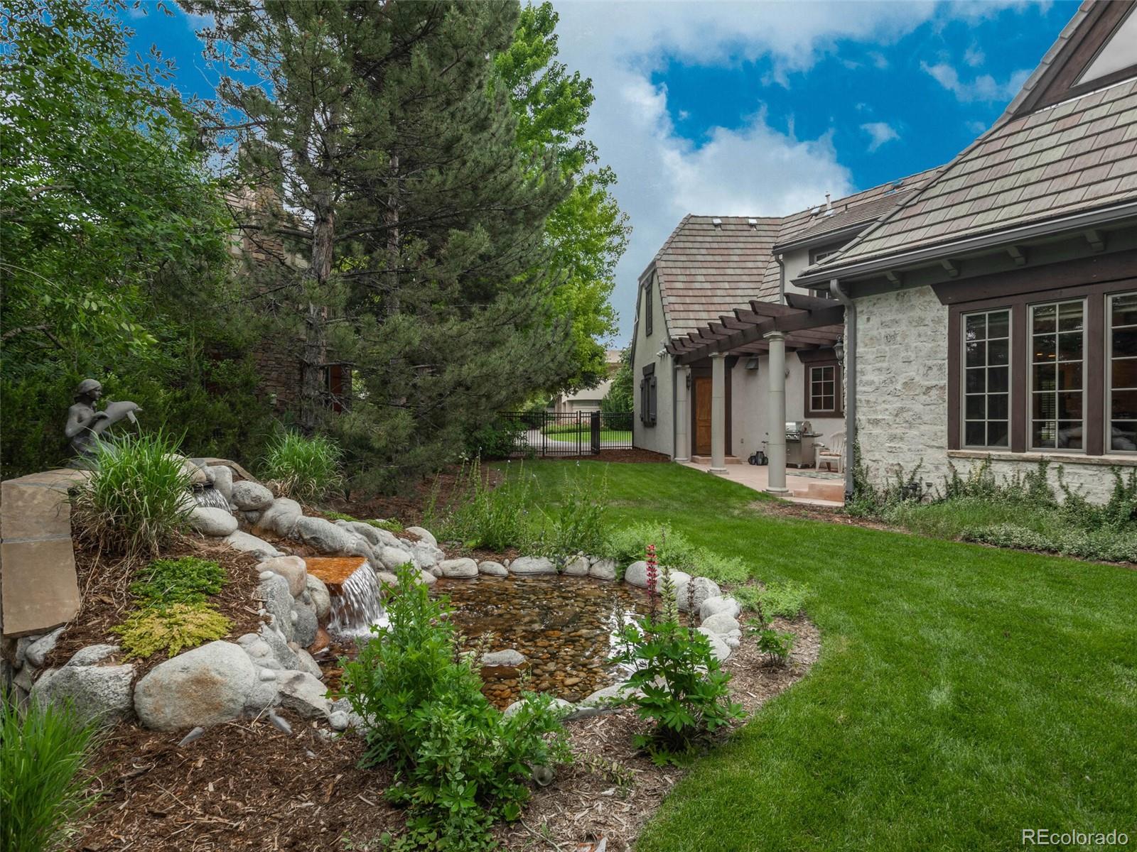 7 Foxtail Circle