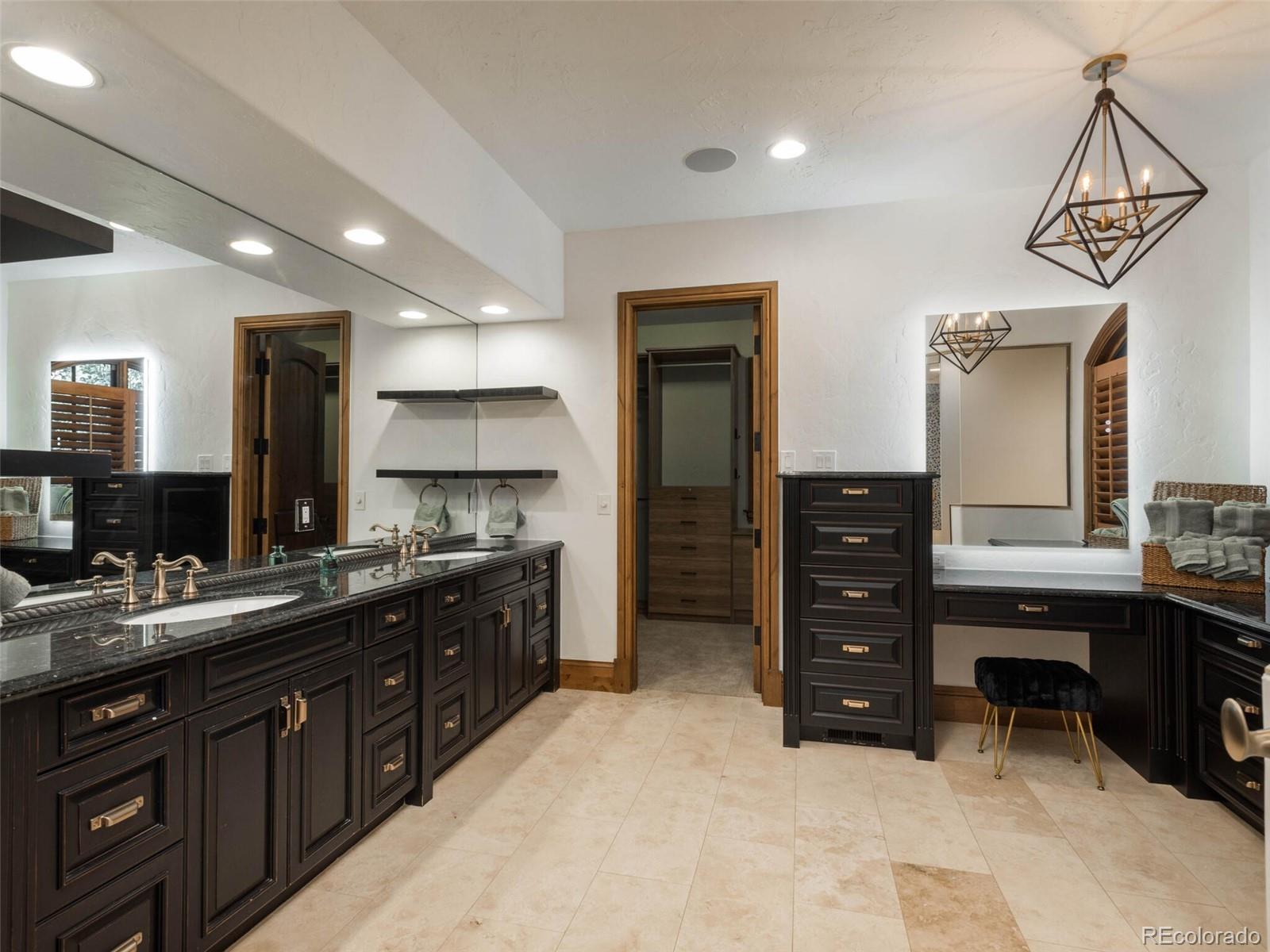 7 Foxtail Circle