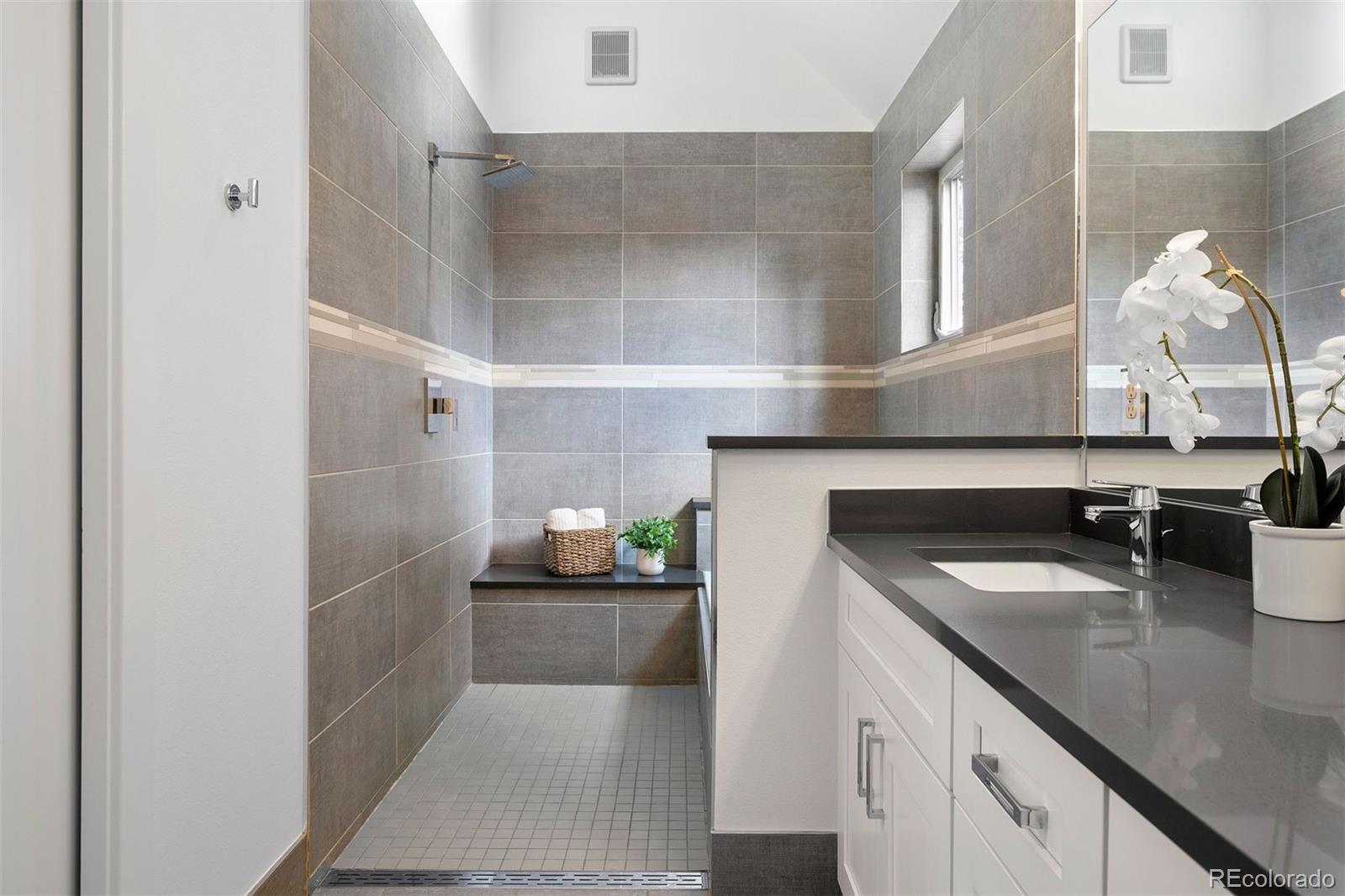 3320 W 26th Avenue