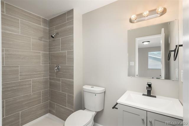 18071 E Kentucky Avenue Unit: 203