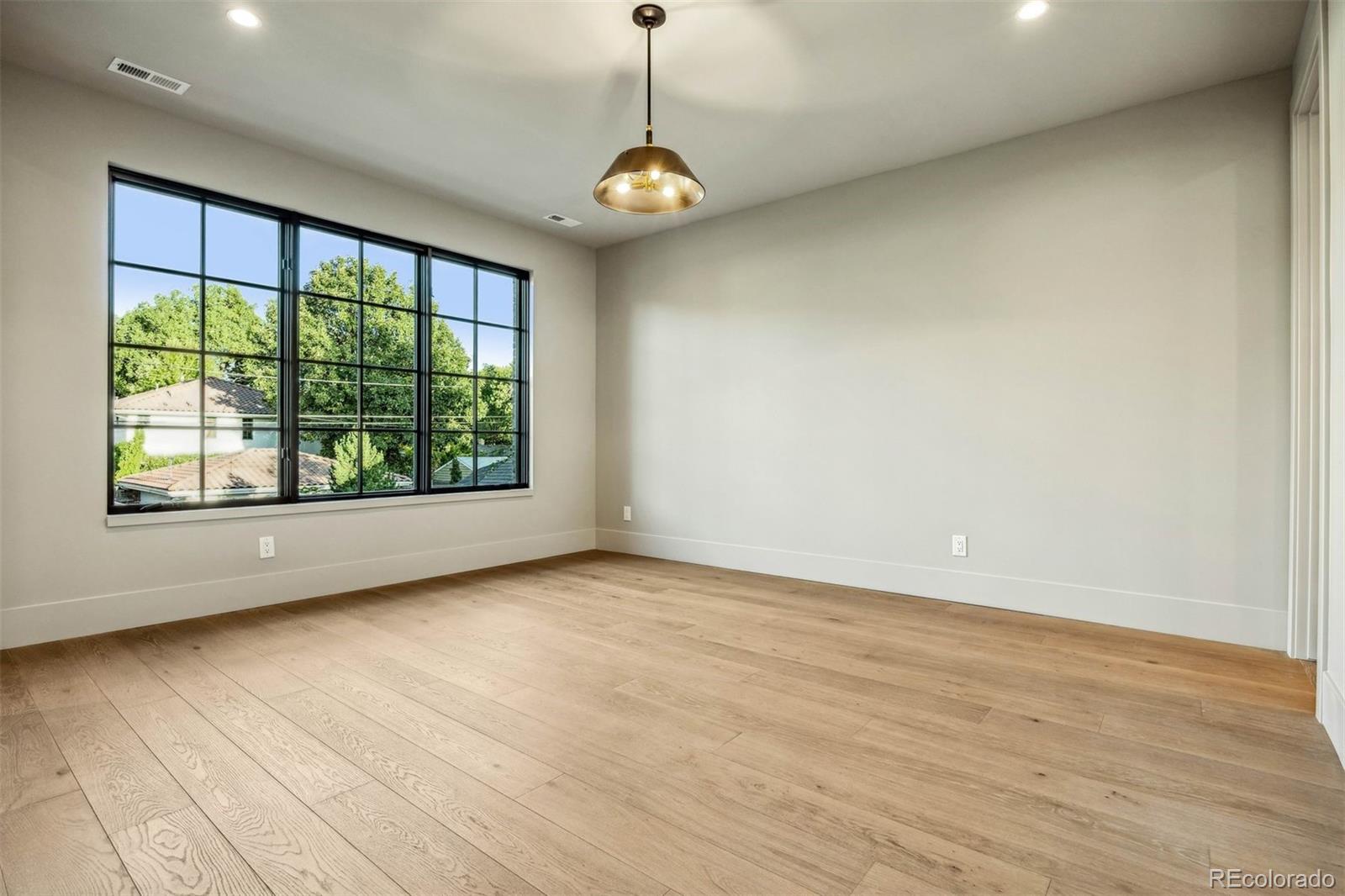 2540 S Fillmore Street