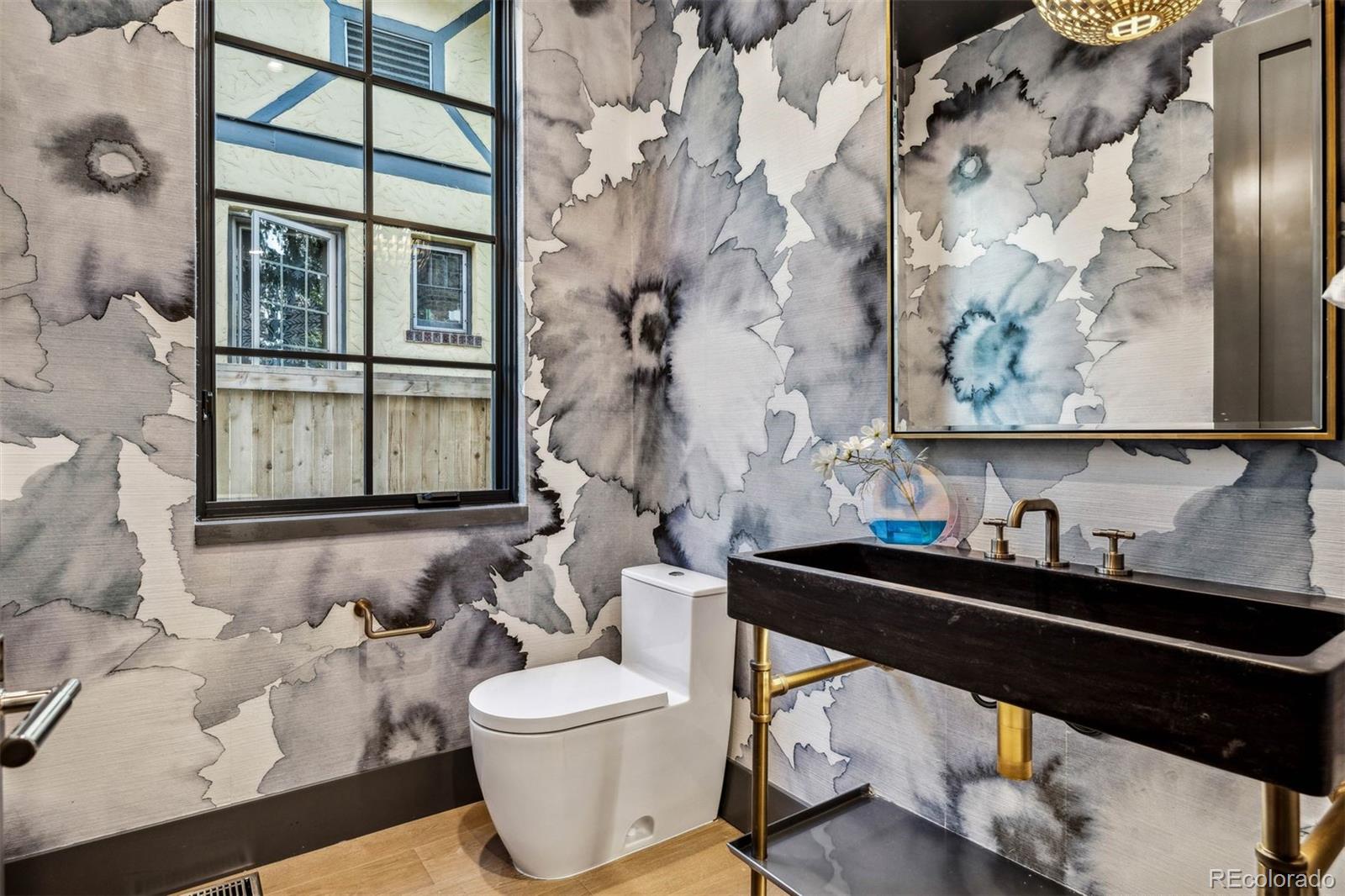 2540 S Fillmore Street