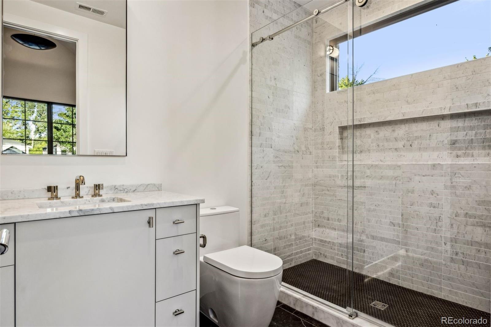 2540 S Fillmore Street