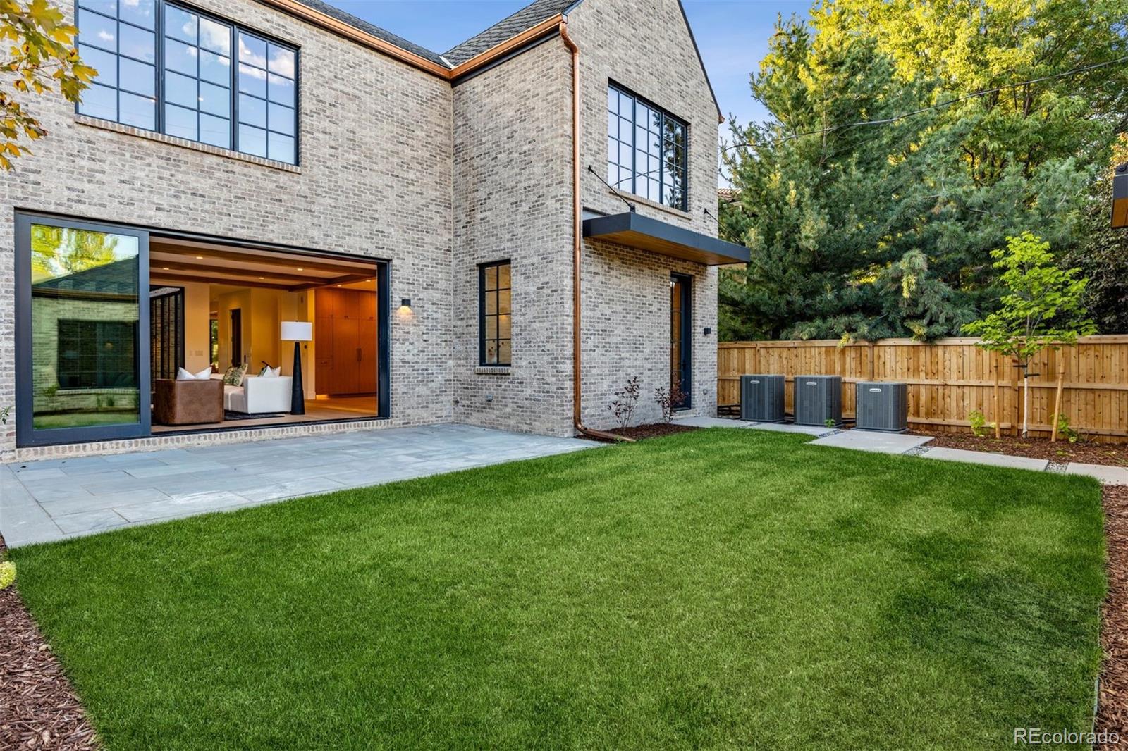 2540 S Fillmore Street