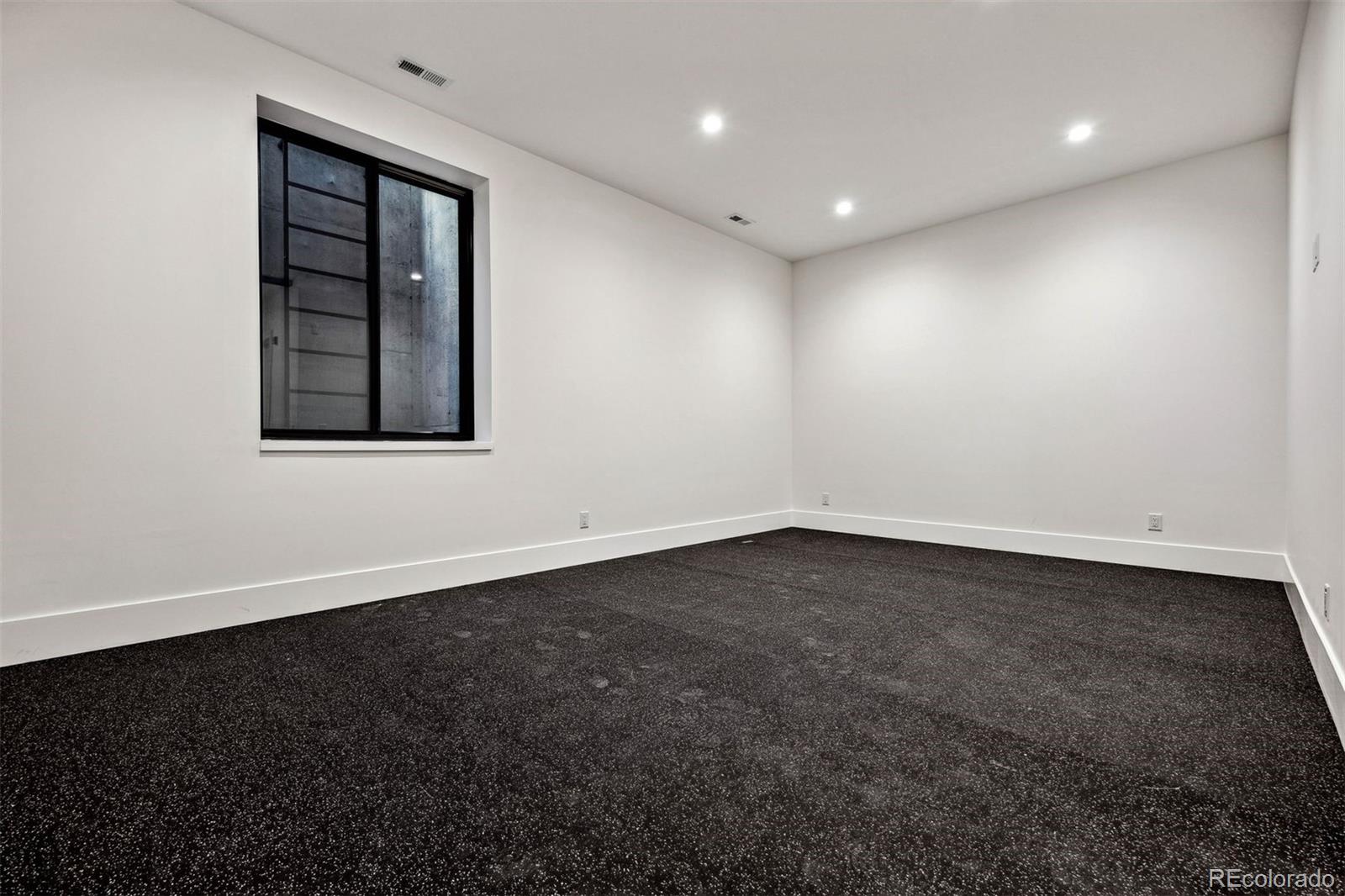 2540 S Fillmore Street