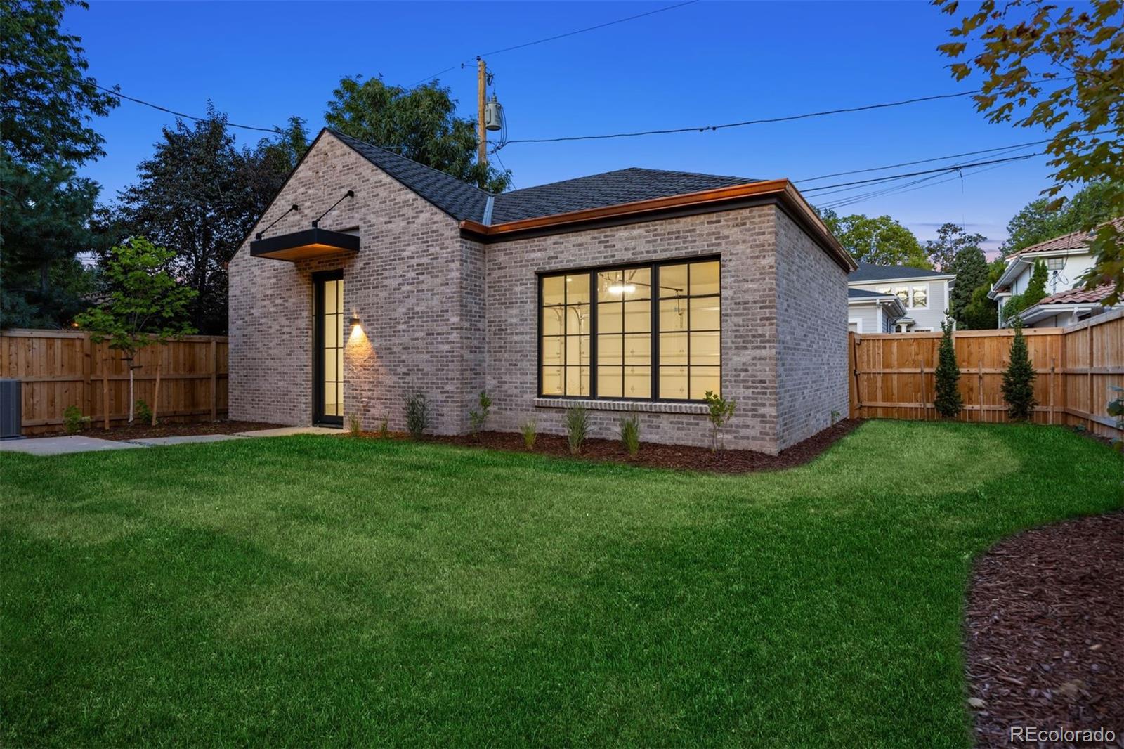 2540 S Fillmore Street