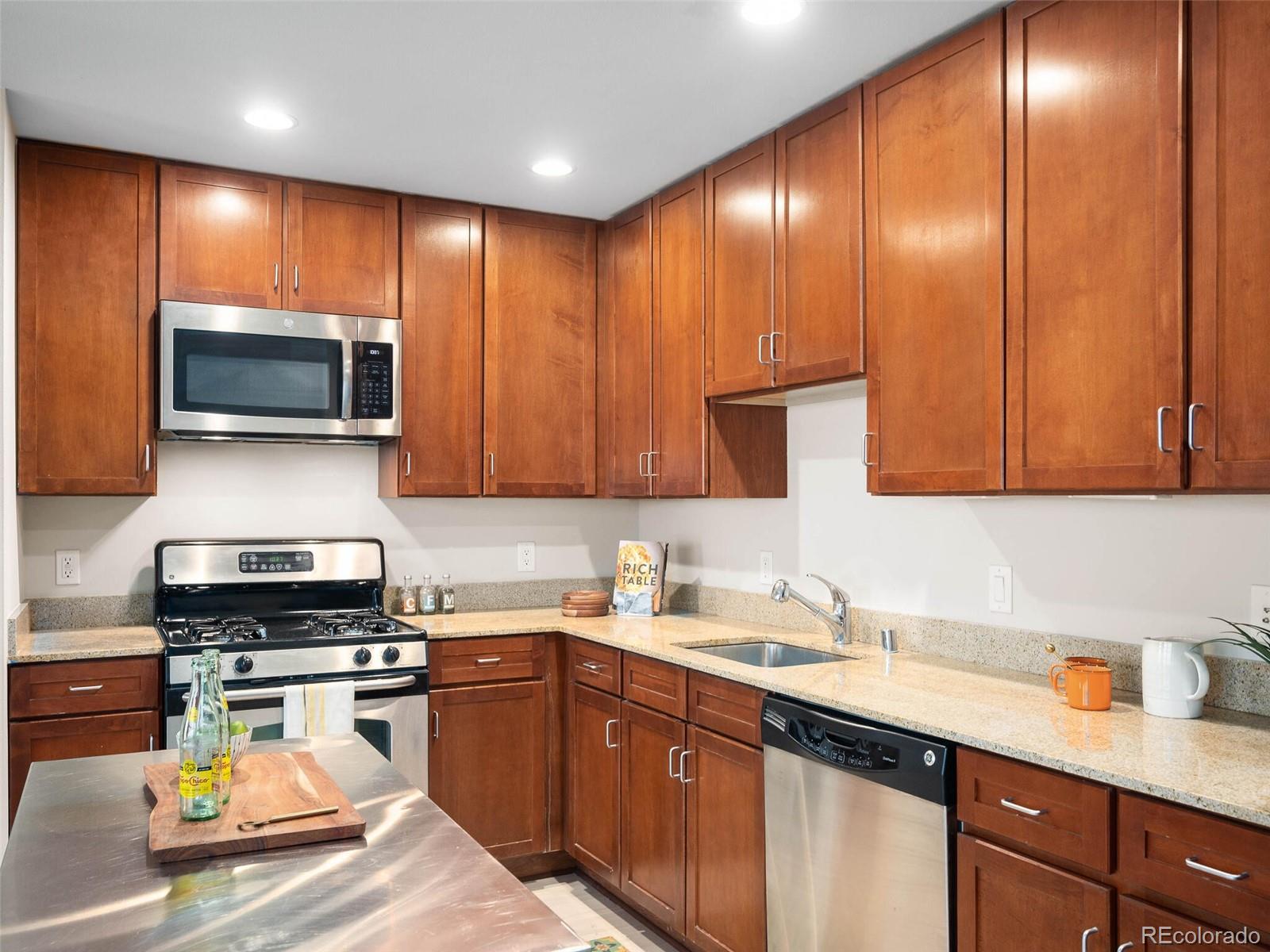 1975 N Grant Street Unit: 721