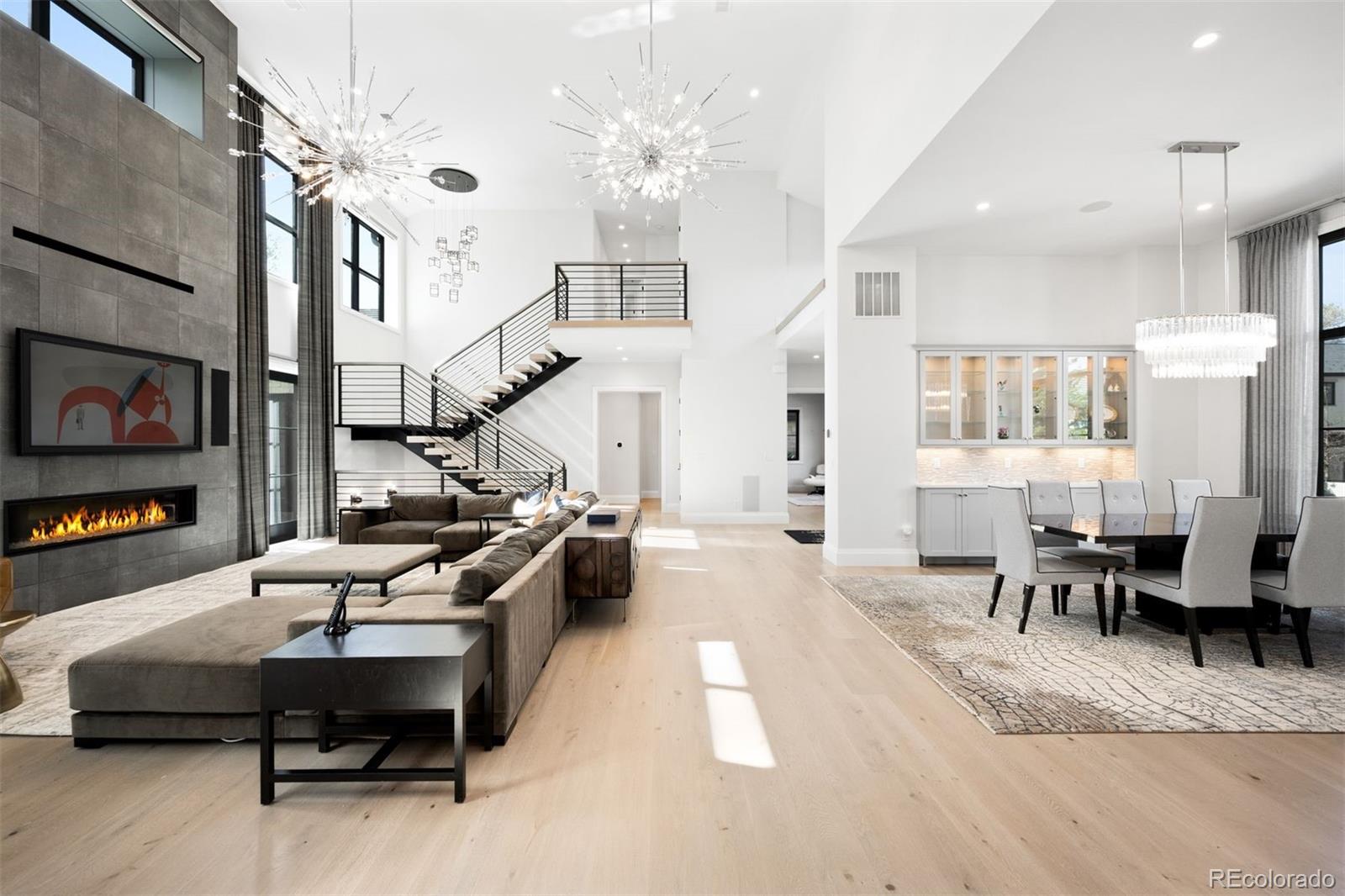 2821 E Cedar Avenue Unit: 2