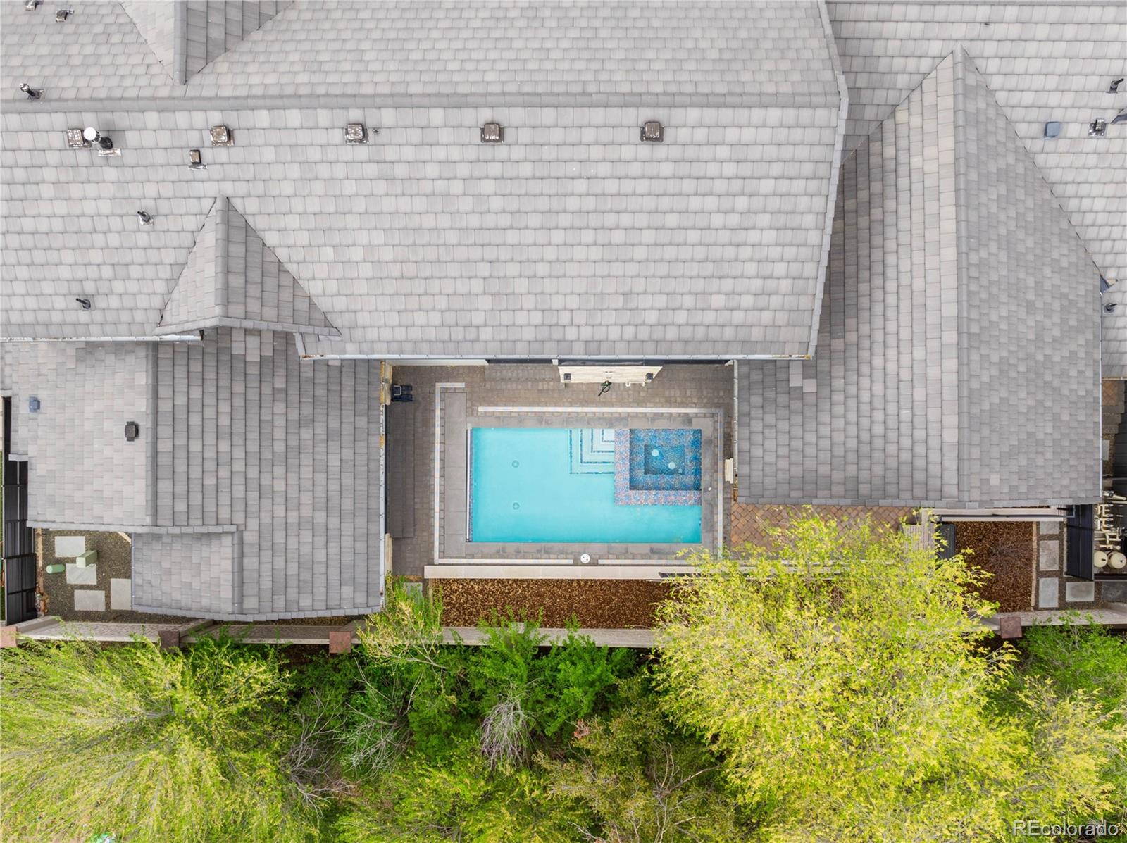 2821 E Cedar Avenue Unit: 2