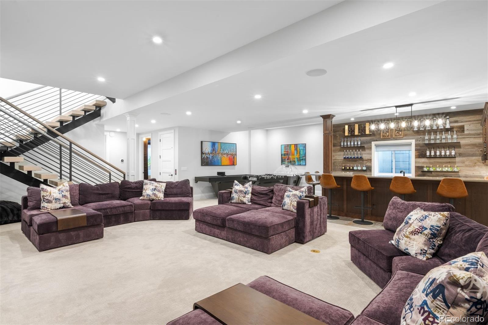 2821 E Cedar Avenue Unit: 2