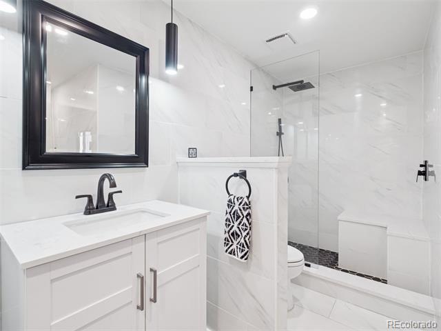 800 N Pearl Street Unit: 1203