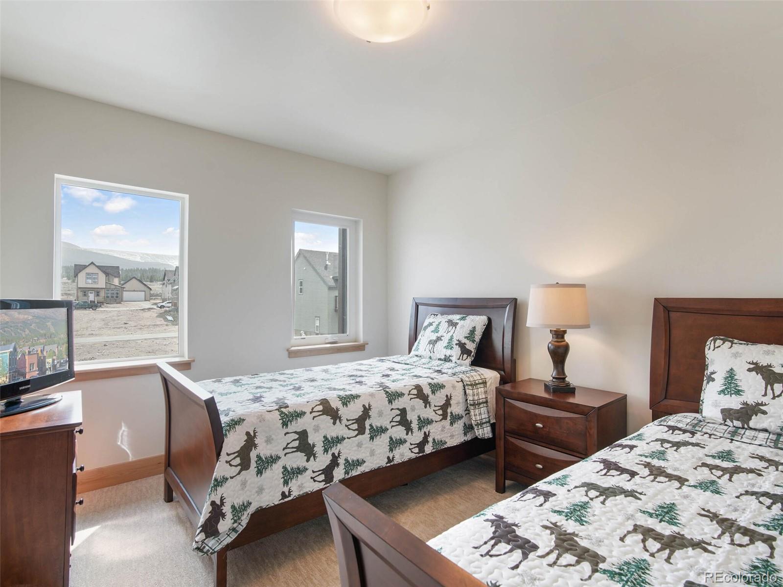 1313 Silver Vault Street