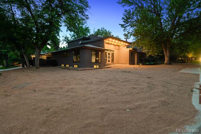 1 Ash Street