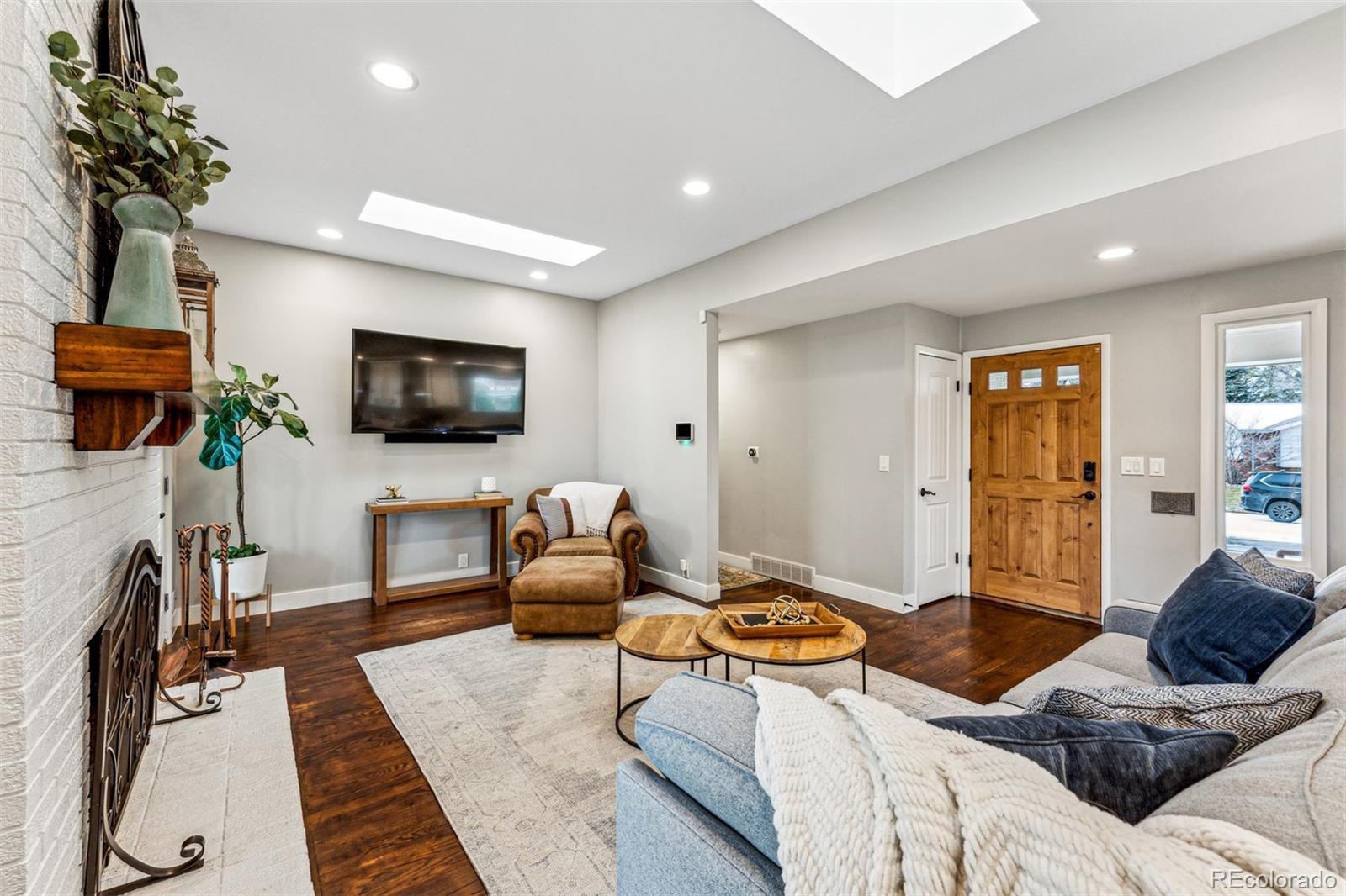 551 E Caley Drive