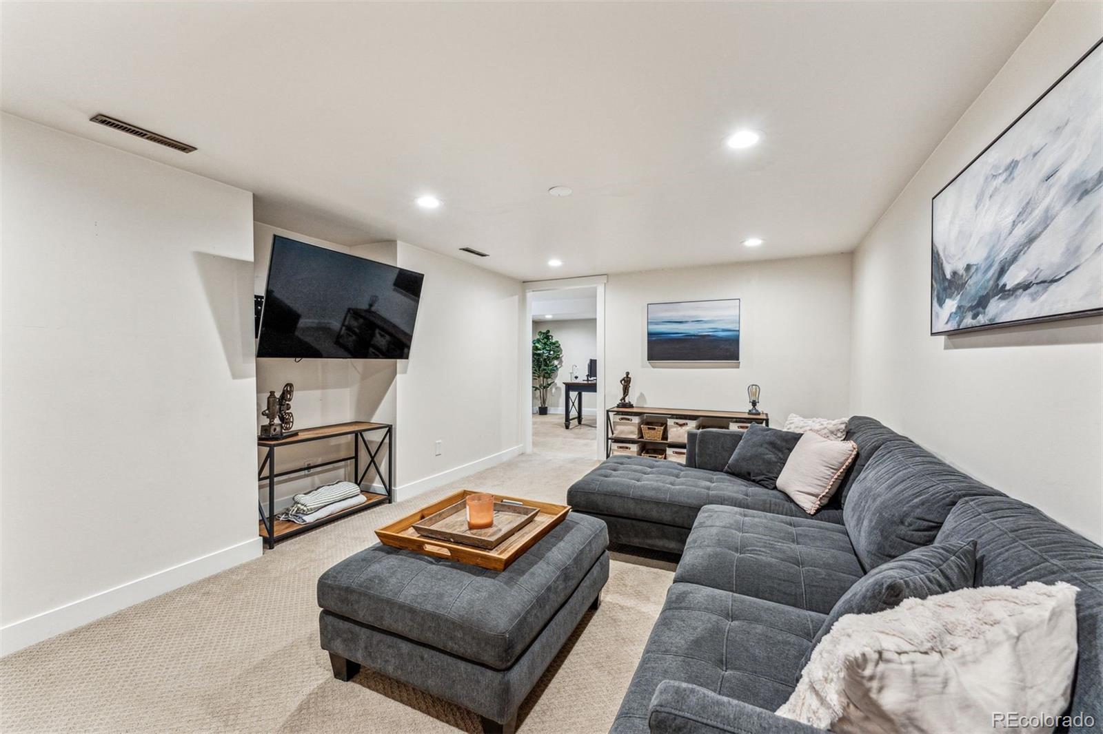 551 E Caley Drive
