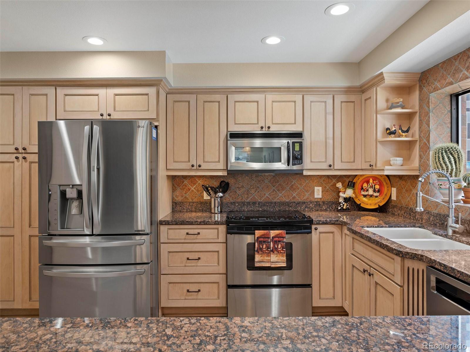 1512 Larimer Street Unit: 13