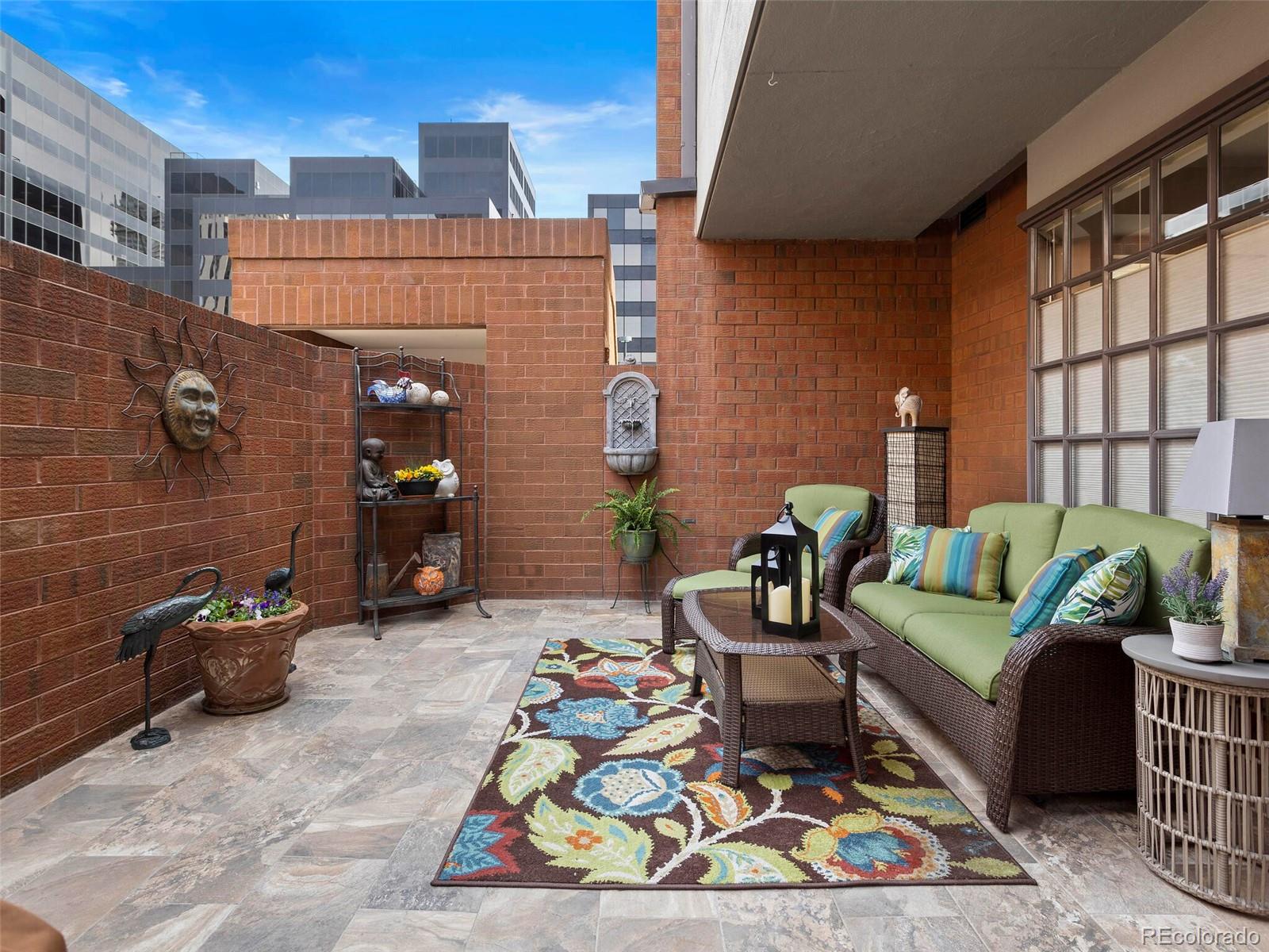 1512 Larimer Street Unit: 13