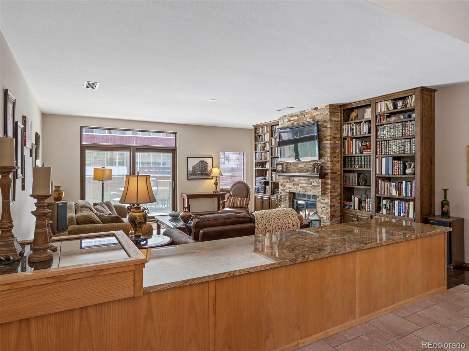 1512 Larimer Street Unit: 13