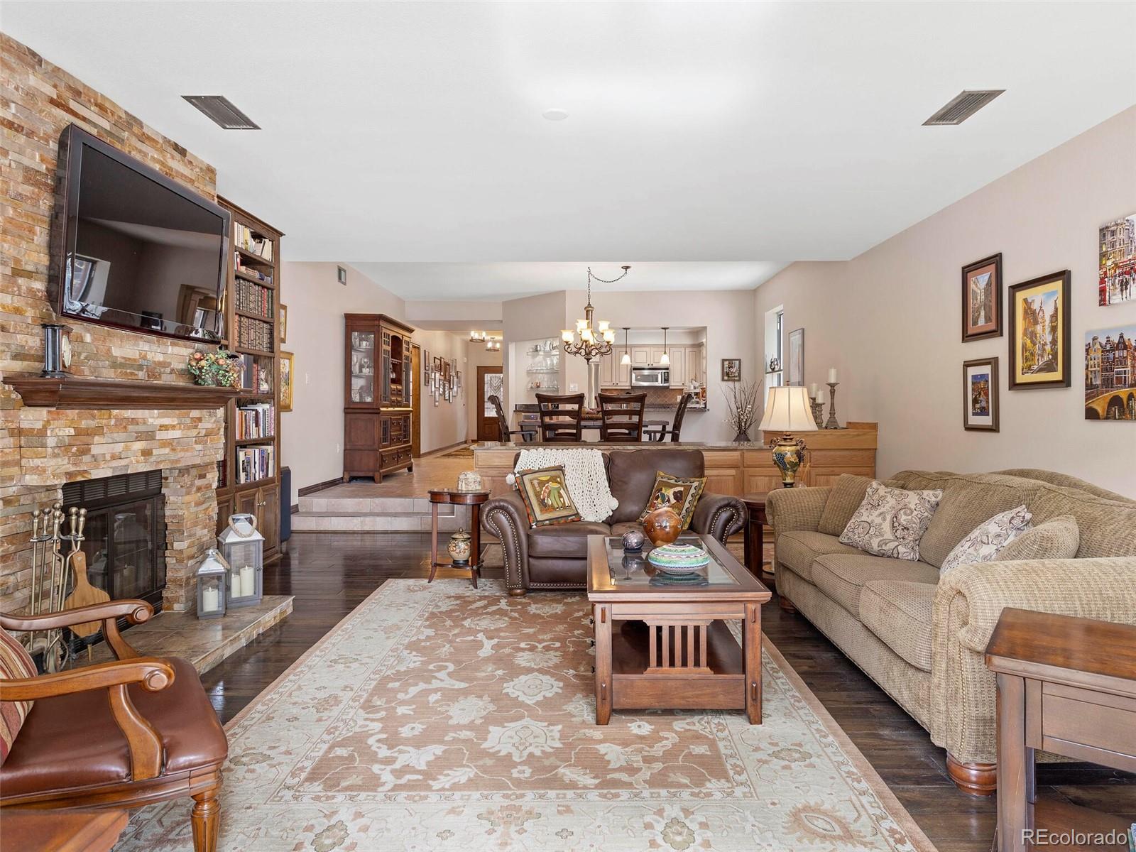 1512 Larimer Street Unit: 13