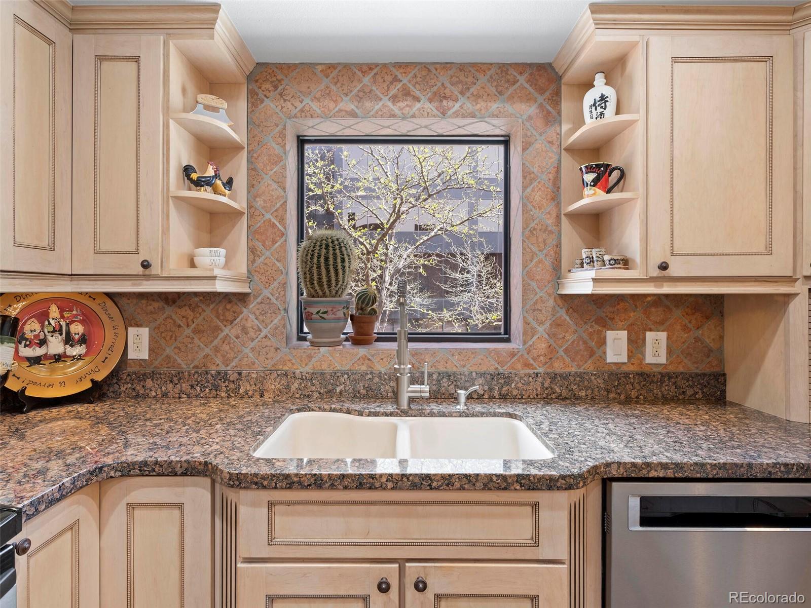 1512 Larimer Street Unit: 13