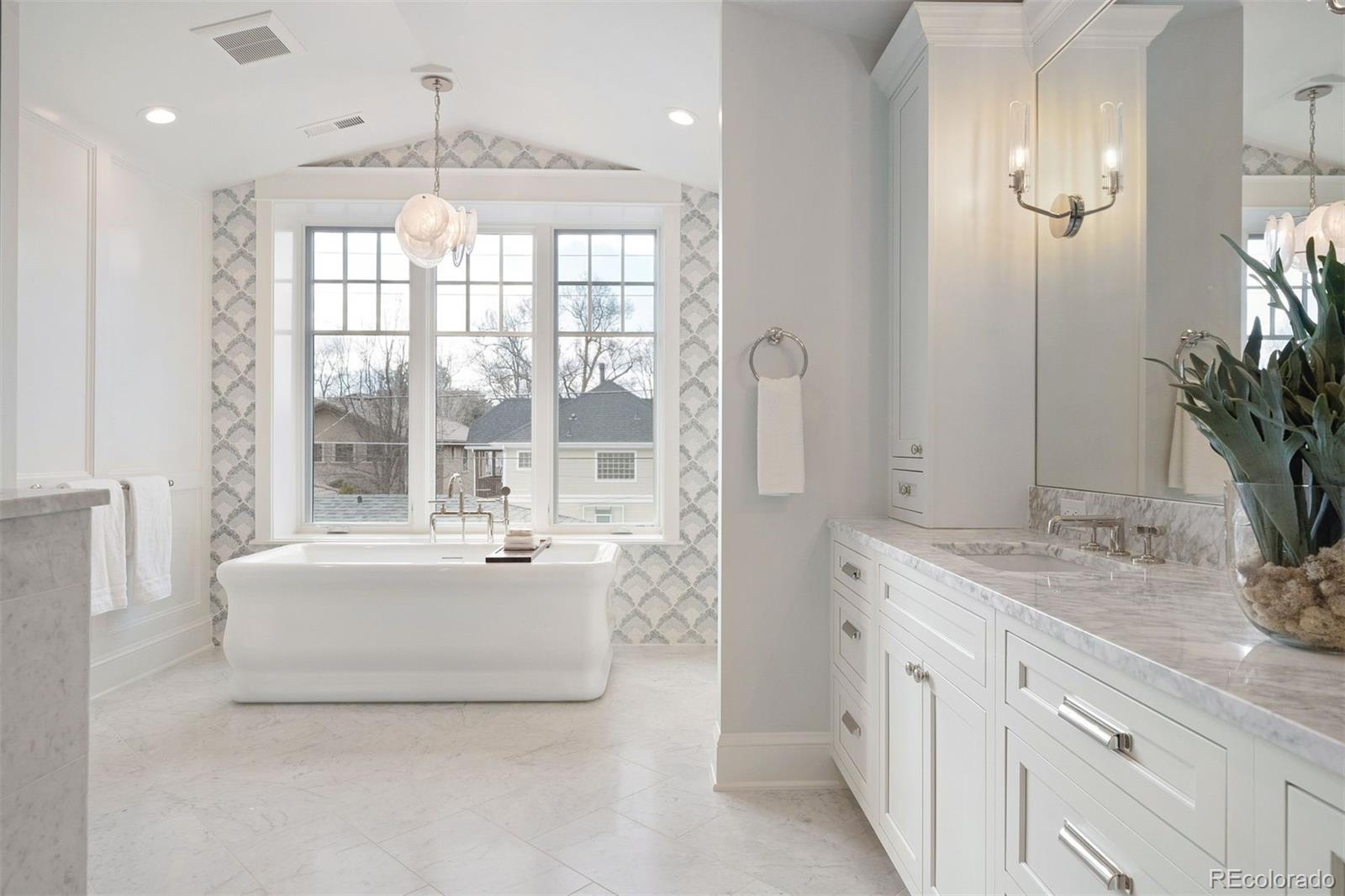 2501 S Clayton Street